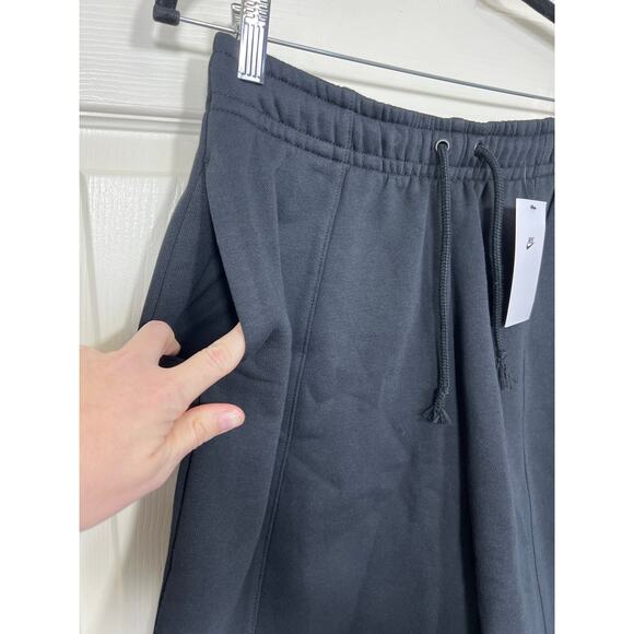 New Nike Women's Sportswear Essential Fleece High Rise Shorts Black - Picture 4 of 5